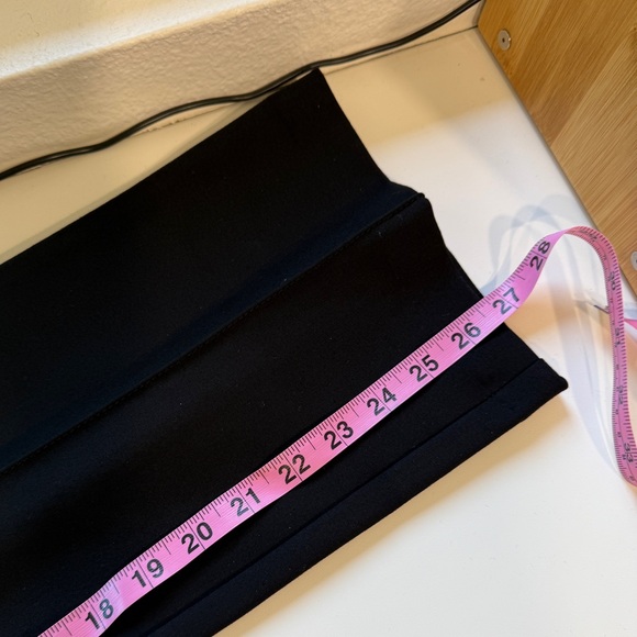 Banana Republic Crop Flare Everywhere Pointe Pant - Picture 12 of 15